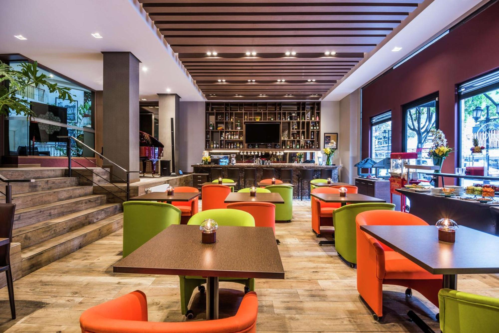 Embassy Suites By Hilton Bogota - Rosales Eksteriør billede The restaurant