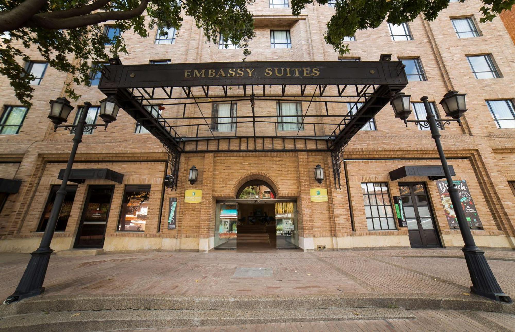 Embassy Suites By Hilton Bogota - Rosales Eksteriør billede Embassy Suites San Antonio Riverwalk
